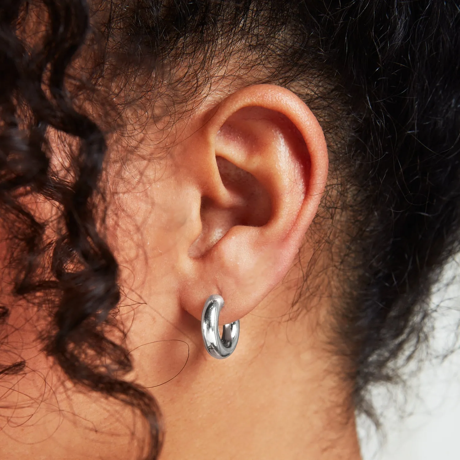 Chunky Huggie Hoop Earrings (Silver)